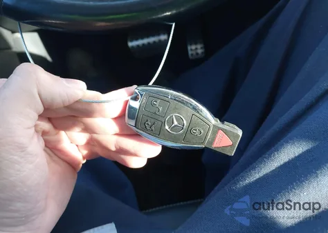 2013 Mercedes-Benz Ml 350 4Matic z USA, uszkodzony, nr VIN 4JGDA5HB7DA100223